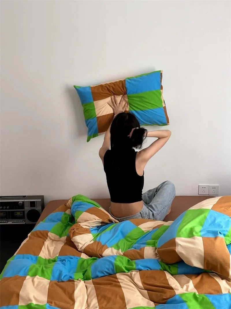 Dopamine Checker Queen Duvet Cover Set with Pillowcases & Fitted Sheet