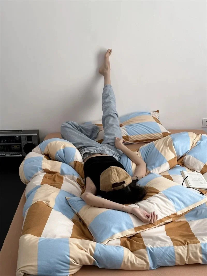 Dopamine Checker Queen Duvet Cover Set with Pillowcases & Fitted Sheet