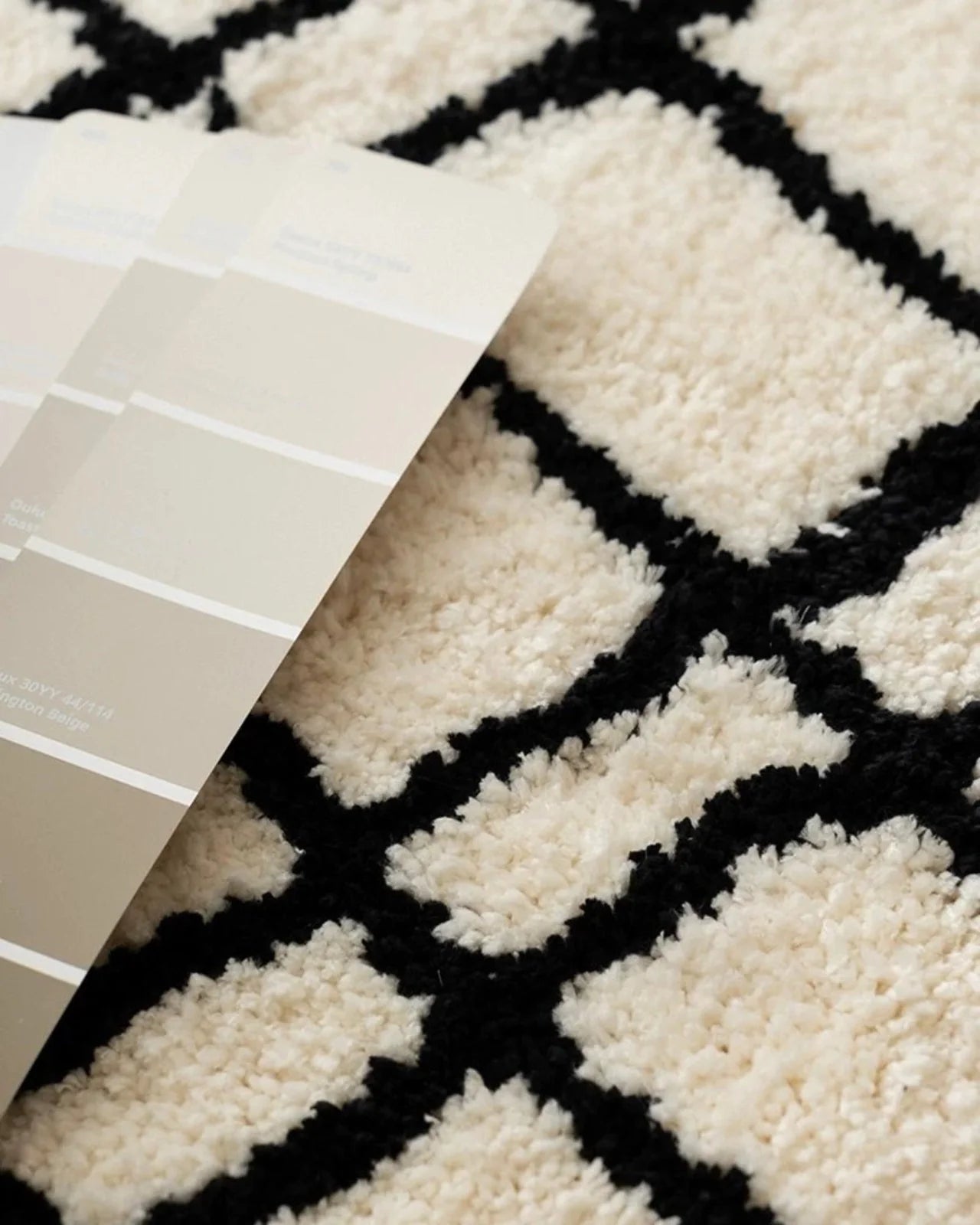 Ultra Soft Minimalist Nordic Stripe Bath Rug, Absorbent, Anti-Slippery Mat