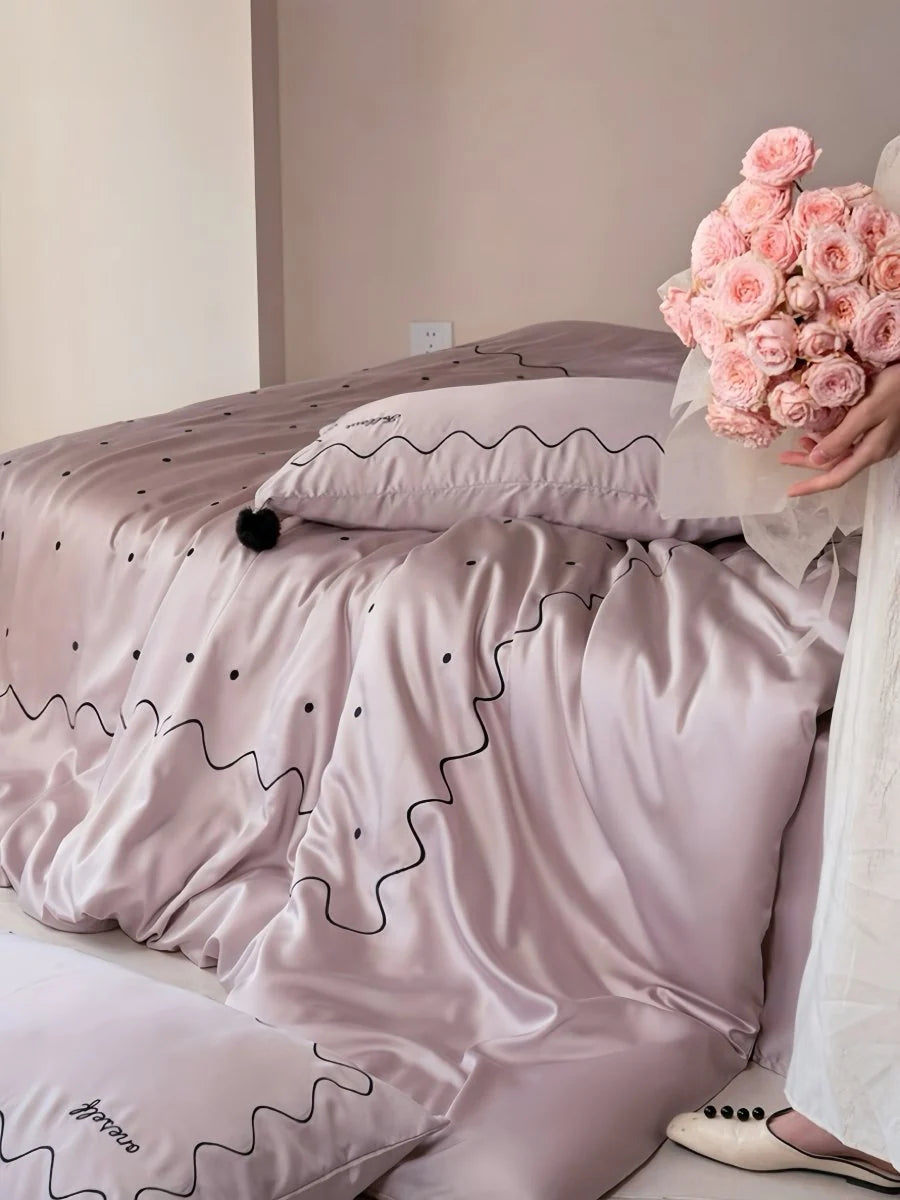 Elegant Polka Dot Silky Smooth Tencel Lyocell Queen Size Duvet Cover Set